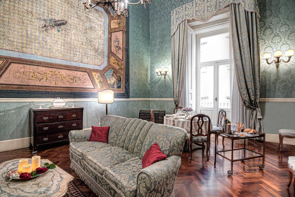 Arthouse Lady Marys Tribunali Luxury Suite Naples Exterior photo