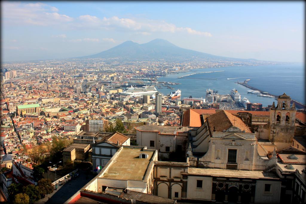 Arthouse Lady Marys Tribunali Luxury Suite Naples Exterior photo